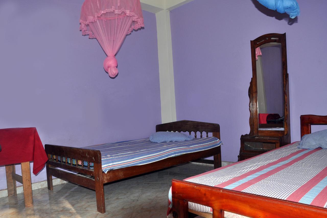 Hotel Pearl Gate Chilaw Exterior photo